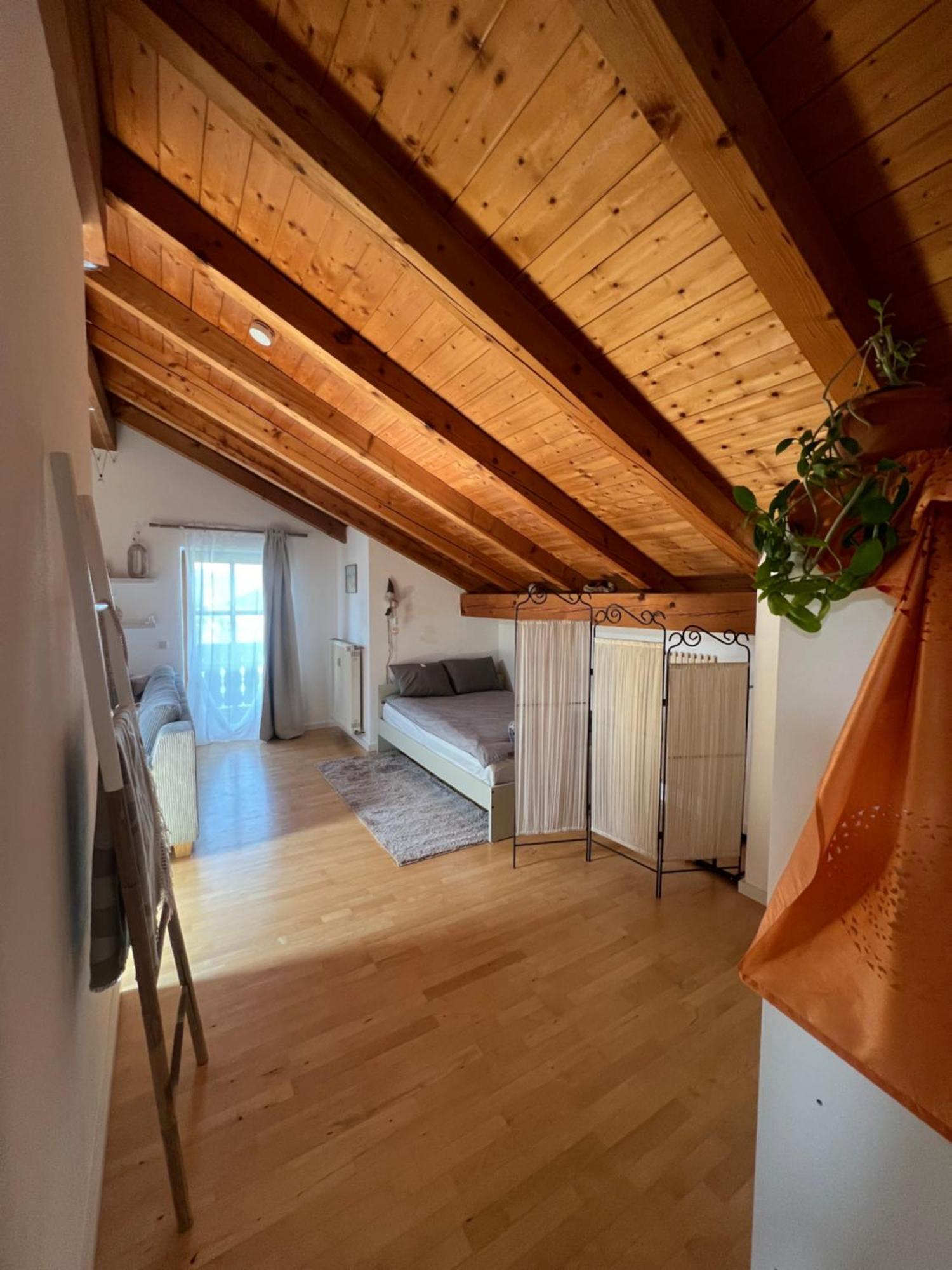 Gemuetliche Dachgeschosswohnung Mit Balkon Ainring Zewnętrze zdjęcie