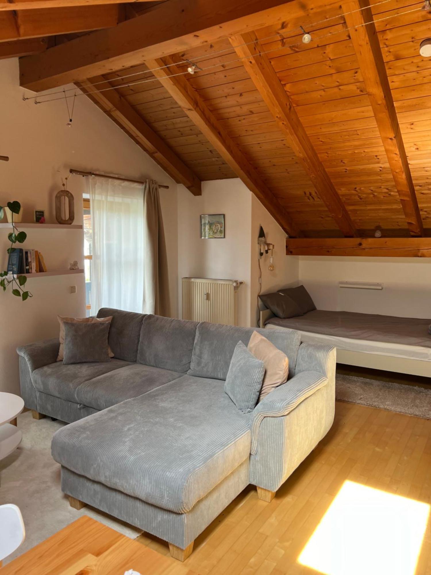 Gemuetliche Dachgeschosswohnung Mit Balkon Ainring Zewnętrze zdjęcie